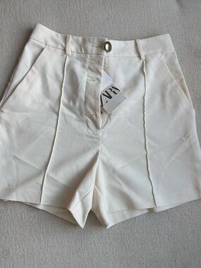 Zara Ivory Button-Front Skirt